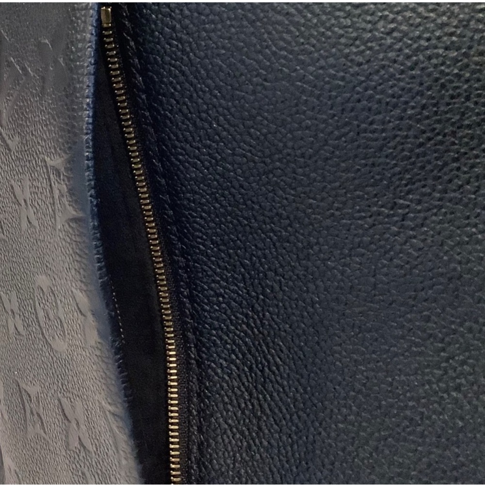 LOUIS VUITTON V Tote MM Black Leather Handbag EUC & Authentic - Picture 14 of 15